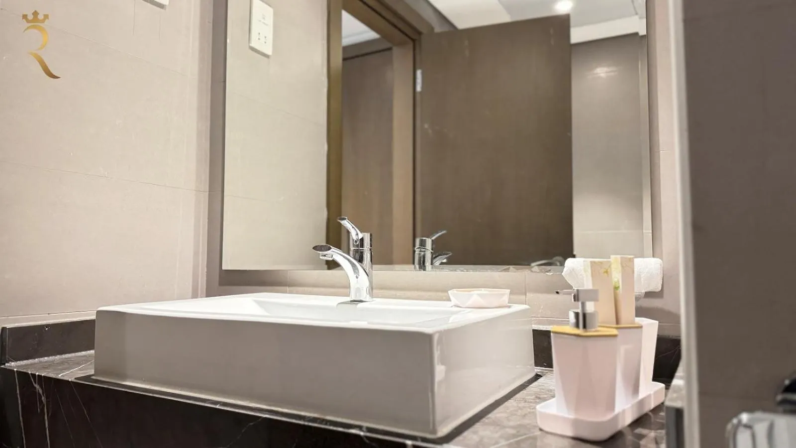Luxury Living At Its Best In Your 2Br At Al Rahah Abu Zabi 0*,